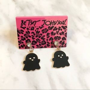 🎉 NWT Betsey Johnson Black Ghost Stud Earrings